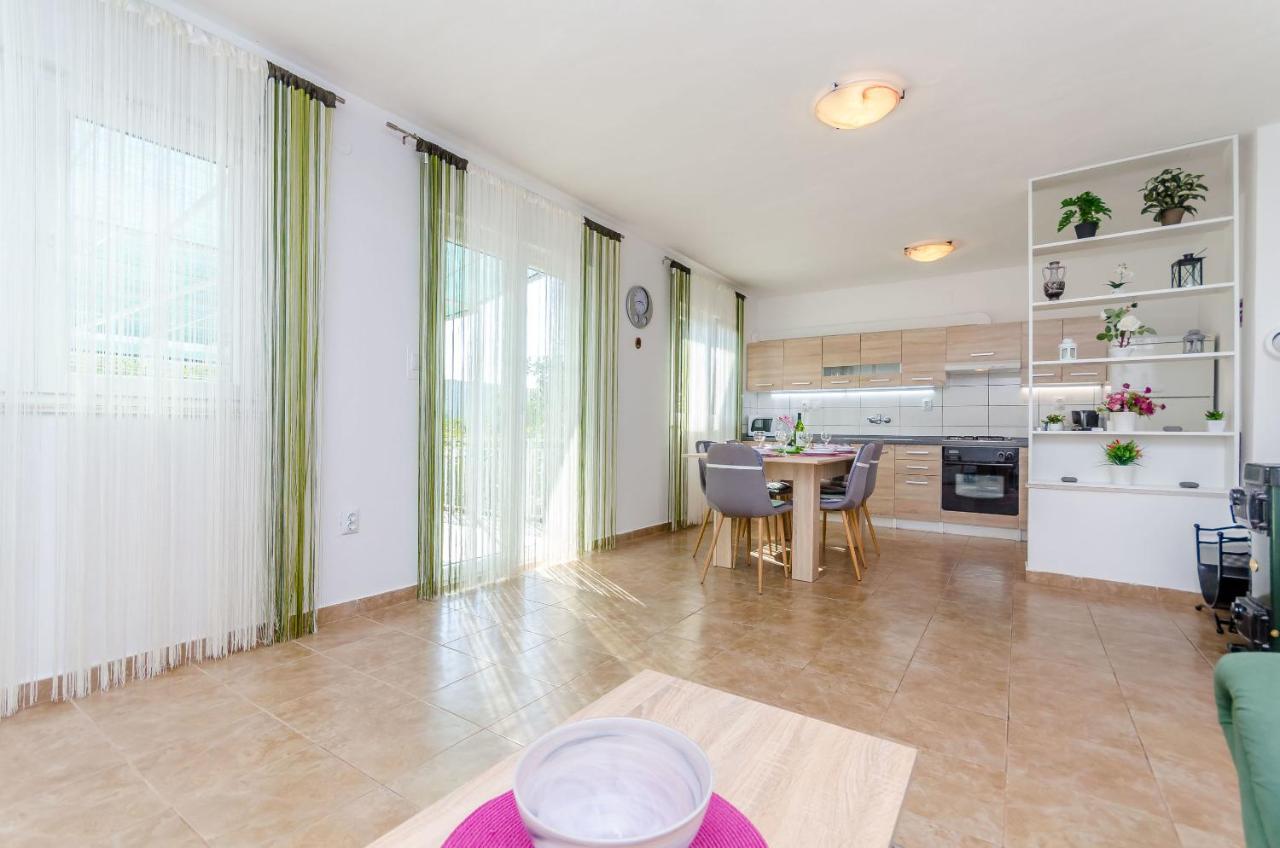 Apartment Snjezana マリナ エクステリア 写真